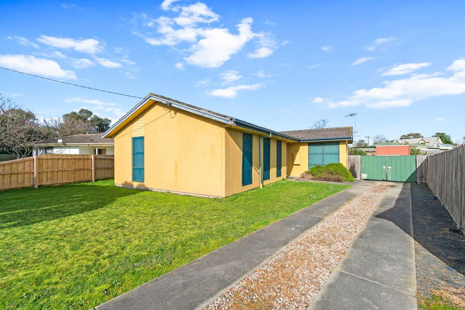 16 Beattie Crescent, Morwell VIC 3840, Image 2