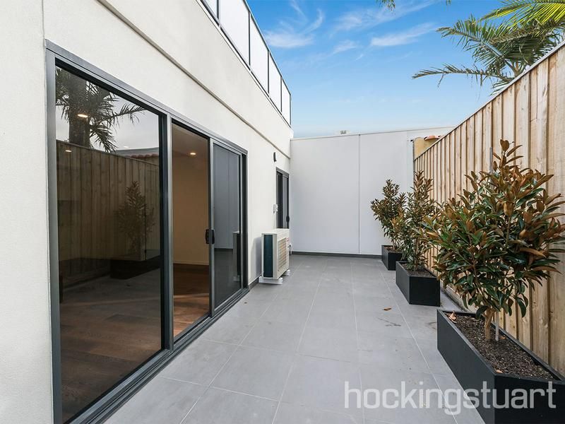 G02/15 Small Street, Hampton VIC 3188, Image 2