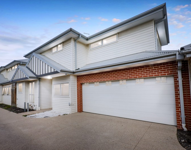 2/8 Corrigan Avenue, Brooklyn VIC 3012