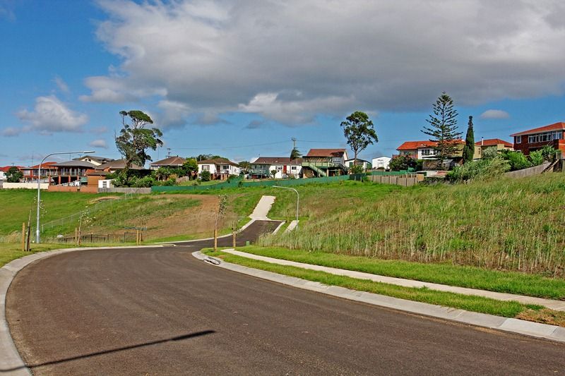 Lot 10 Backhouse Road, LAKE HEIGHTS NSW 2502, Image 2