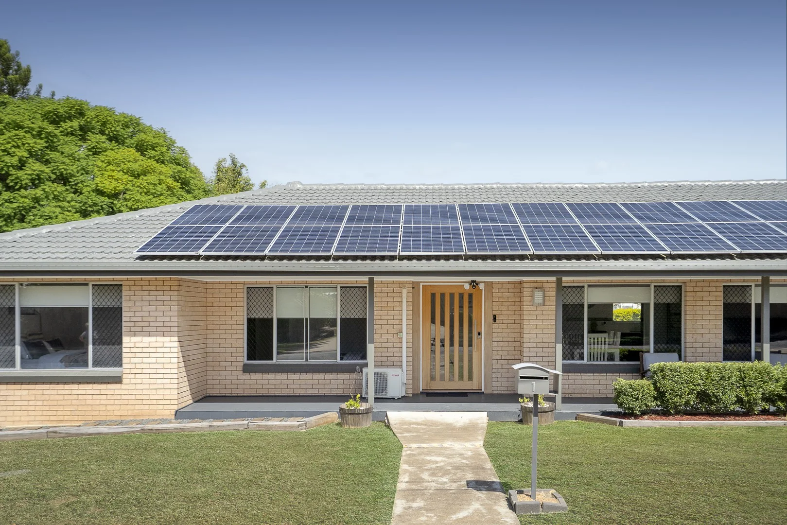 1 Cedar Street, Raceview QLD 4305