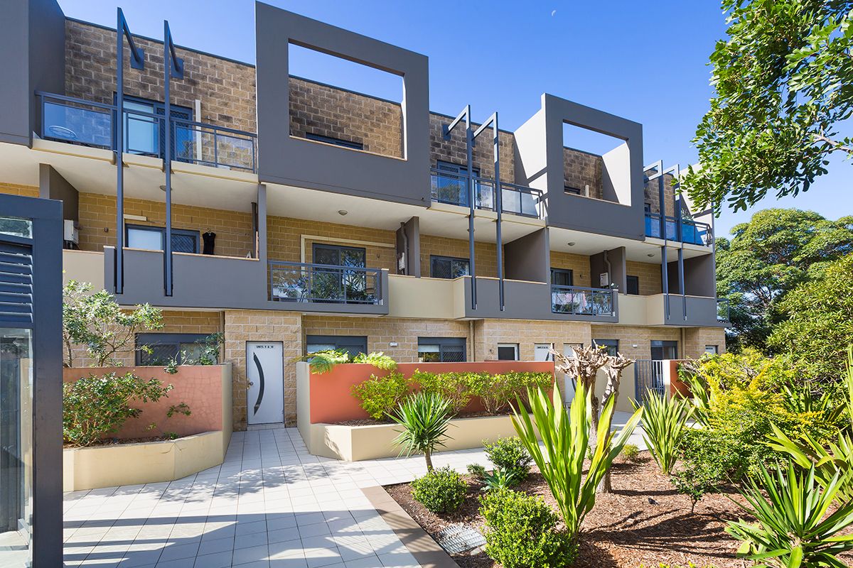 2 bedrooms Apartment / Unit / Flat in 11/17a-19 Searl Road CRONULLA NSW, 2230