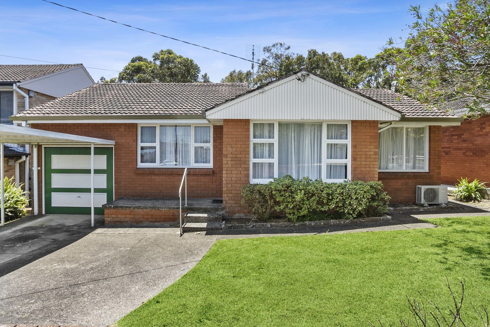 22 Ambleside Street, Wheeler Heights NSW 2097, Image 0