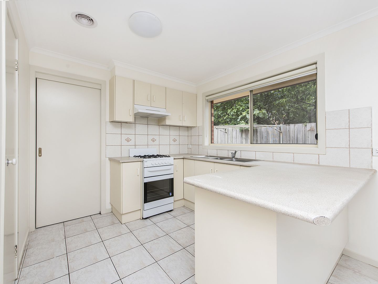 3/7 Buxton Street, West Footscray VIC 3012, Image 2