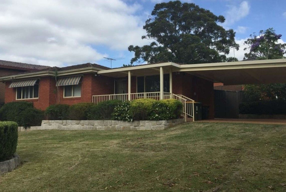 3 bedrooms House in 29 Olola Avenue CASTLE HILL NSW, 2154