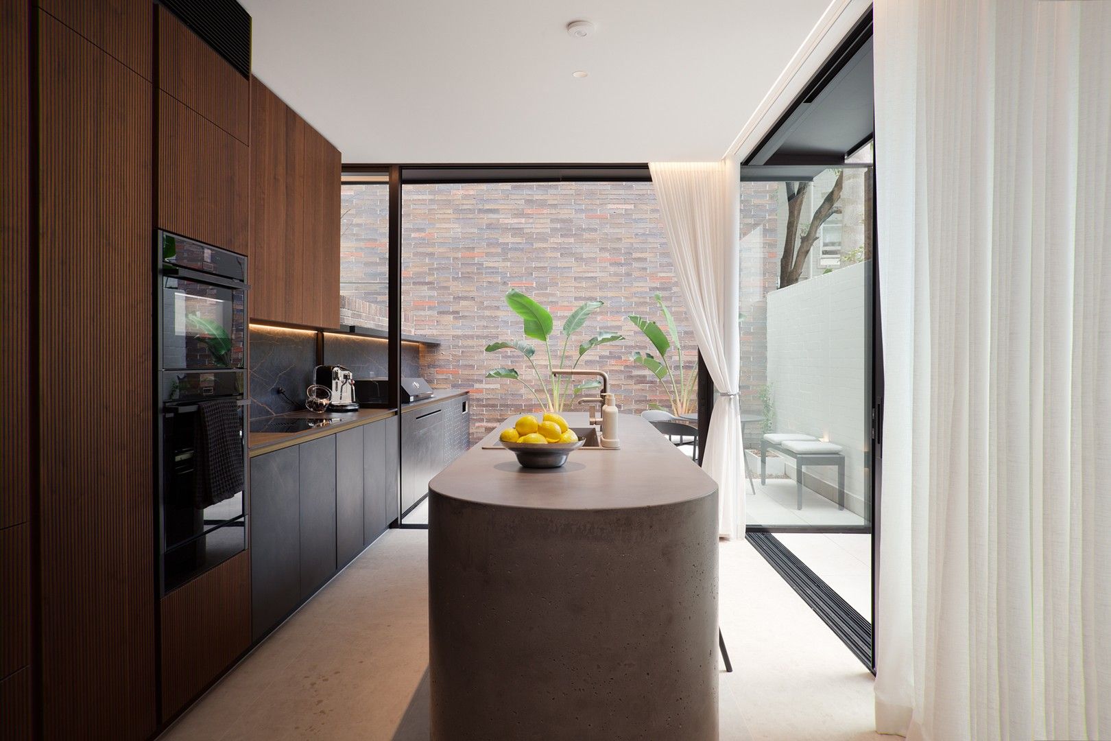 3 bedrooms House in 4 Winslow Street KIRRIBILLI NSW, 2061