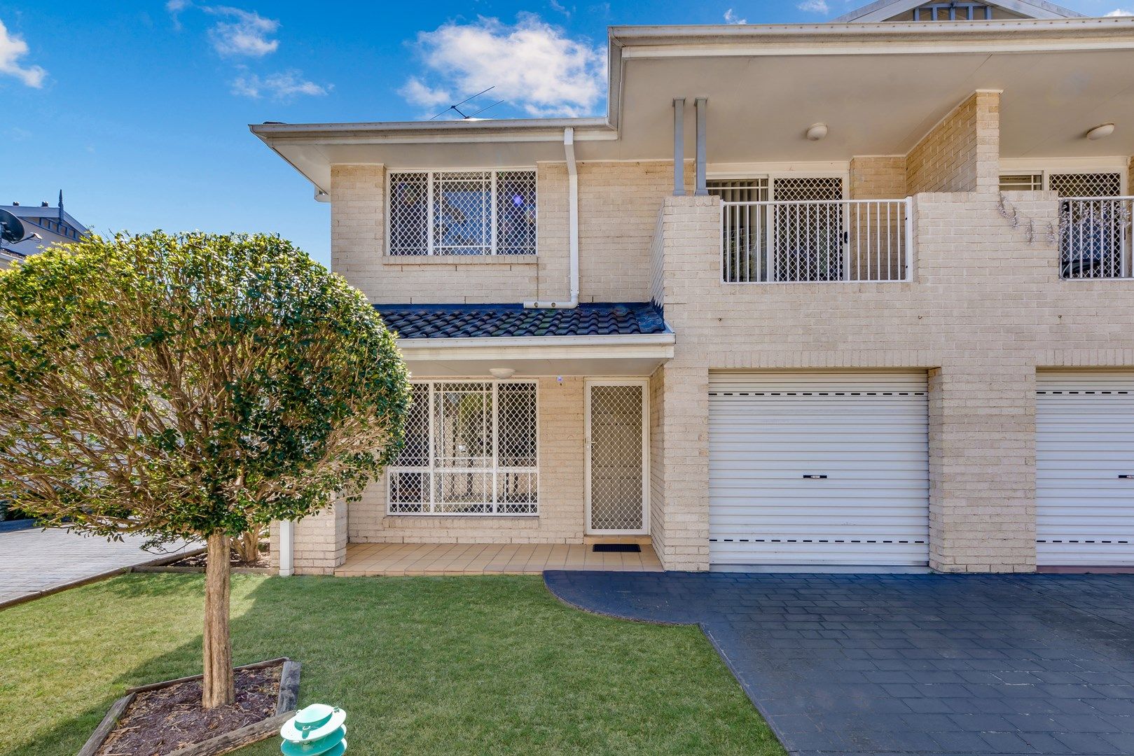 1/15 Cadogan Road, Macquarie Fields NSW 2564, Image 0