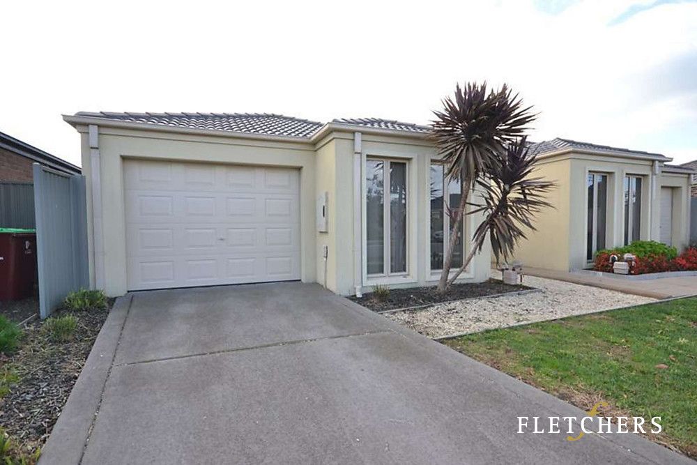 3 bedrooms House in 58 Greenaway Terrace CRANBOURNE EAST VIC, 3977