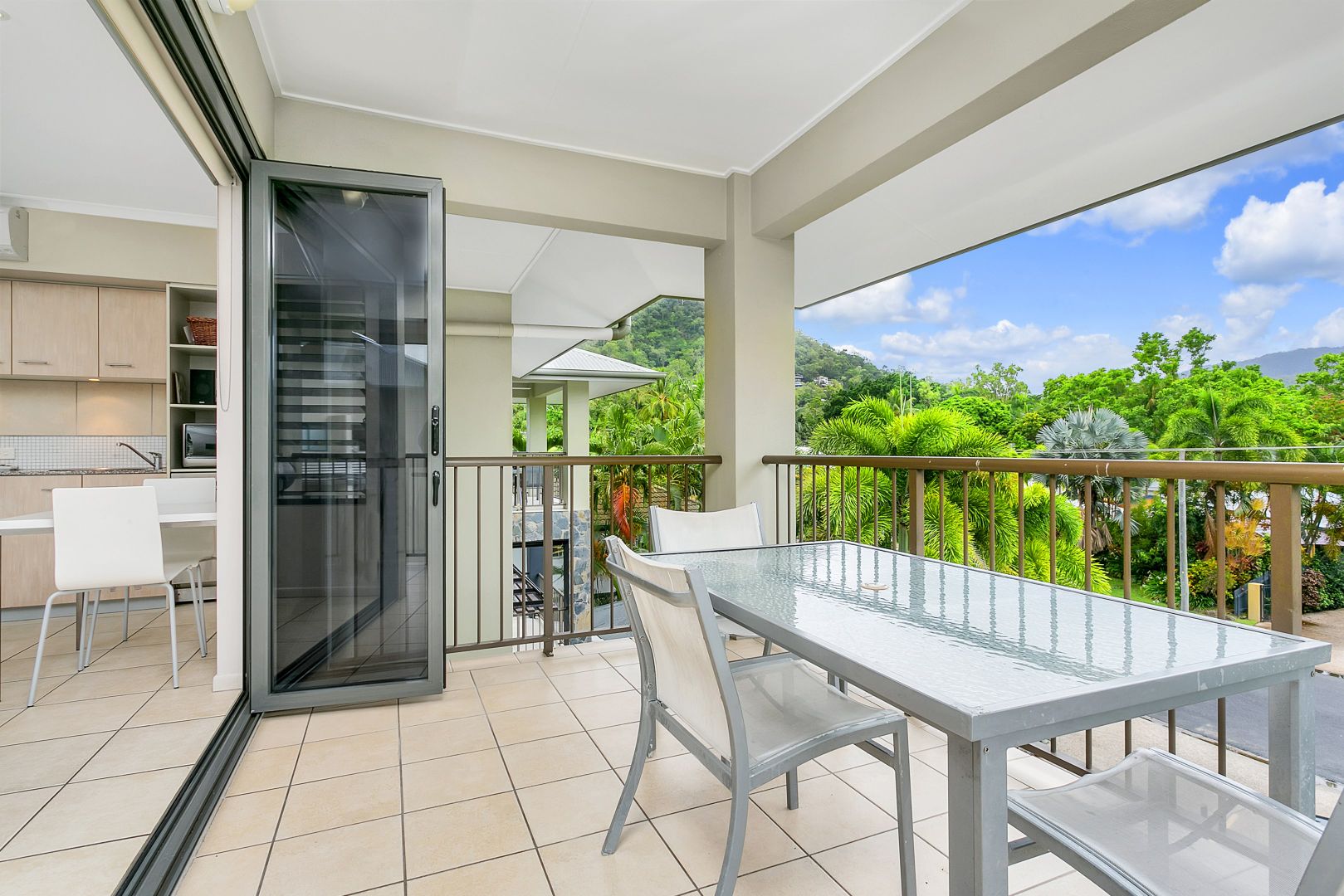 18/63 Vasey Esplanade, Trinity Beach QLD 4879, Image 1