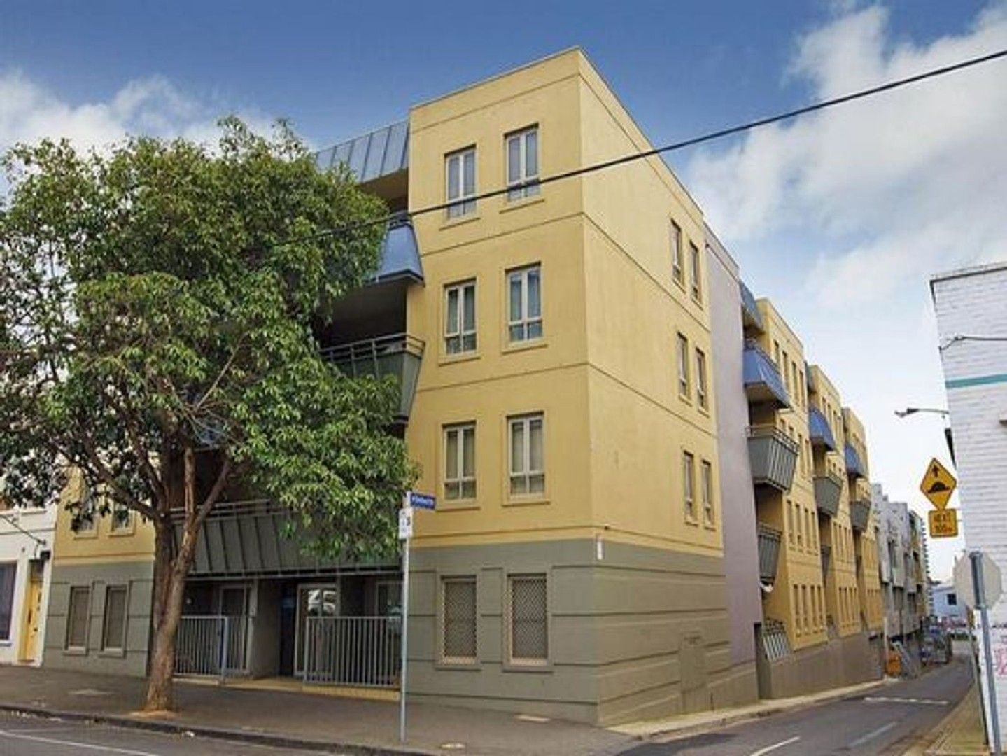 2 bedrooms Apartment / Unit / Flat in 18/17-21 Blackwood Street NORTH MELBOURNE VIC, 3051
