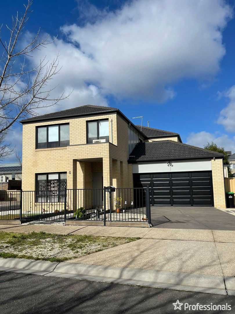 4 bedrooms House in 8 Tatterson Way CAROLINE SPRINGS VIC, 3023
