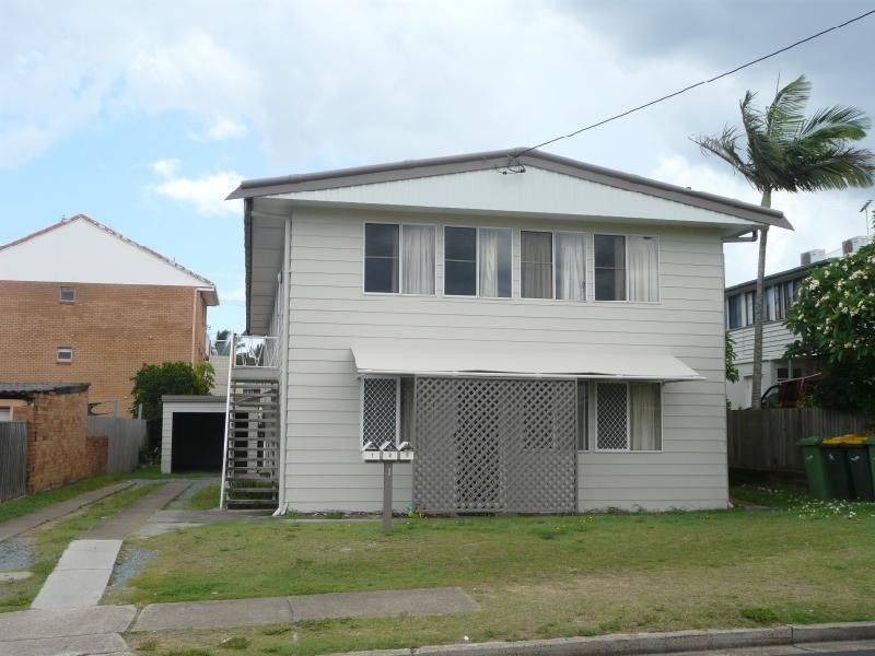 2 bedrooms Apartment / Unit / Flat in 3/1 Robertson Ave MARGATE QLD, 4019