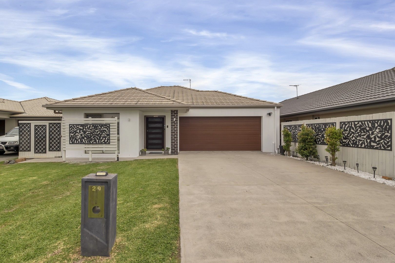 4 bedrooms House in 29 COWRIE CRESCENT BURPENGARY EAST QLD, 4505