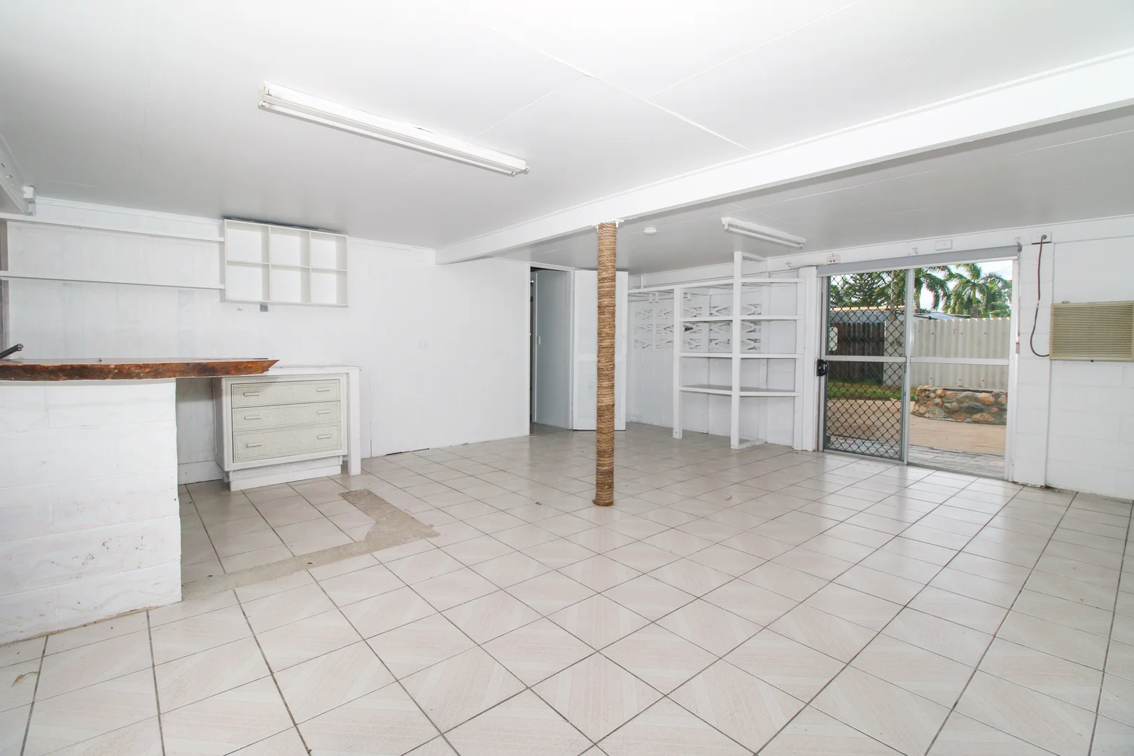 Additional image 8 of 327 Charles Street, Kirwan QLD 4817