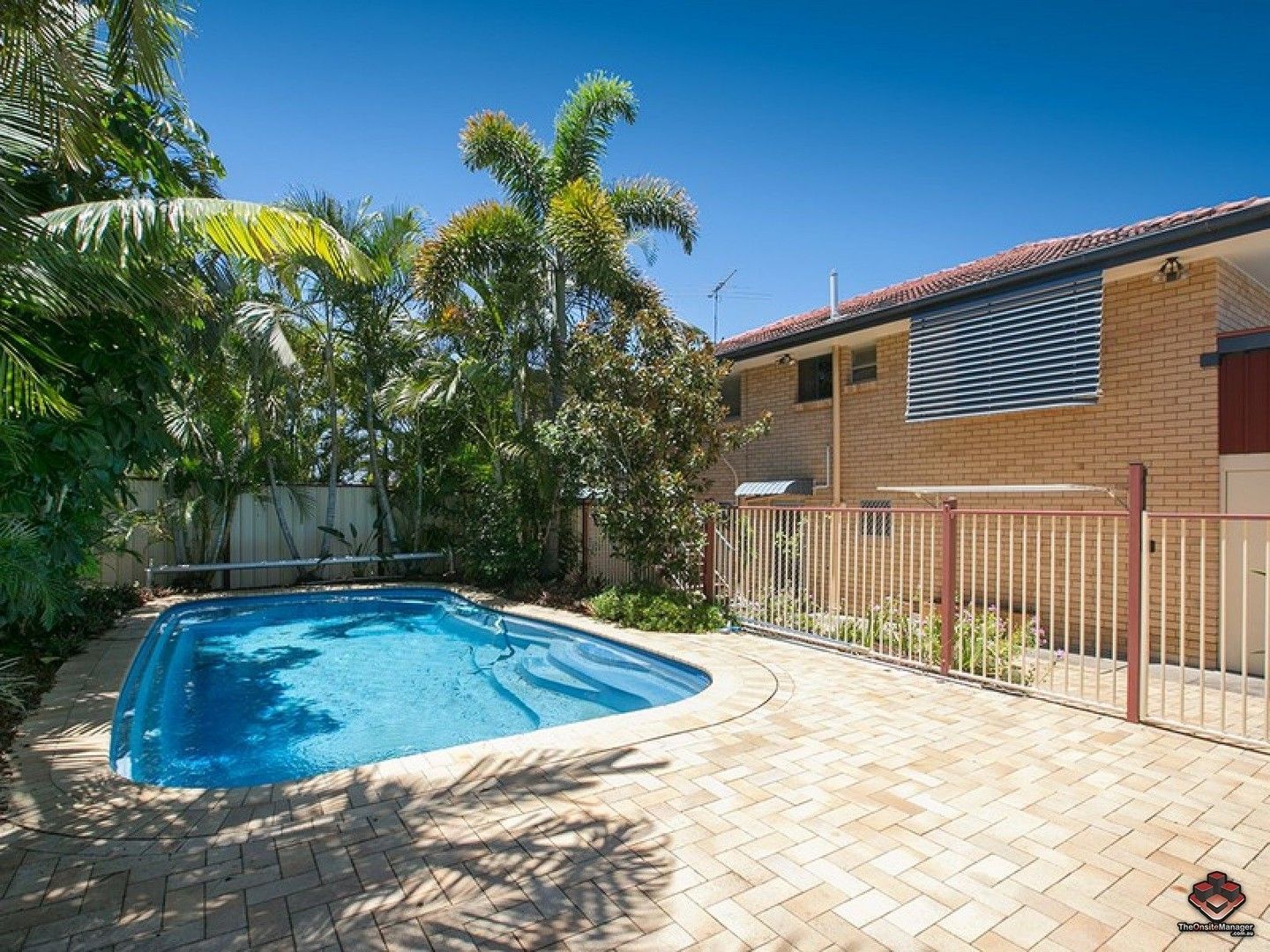 4 bedrooms House in 10 Linfield Street MANSFIELD QLD, 4122