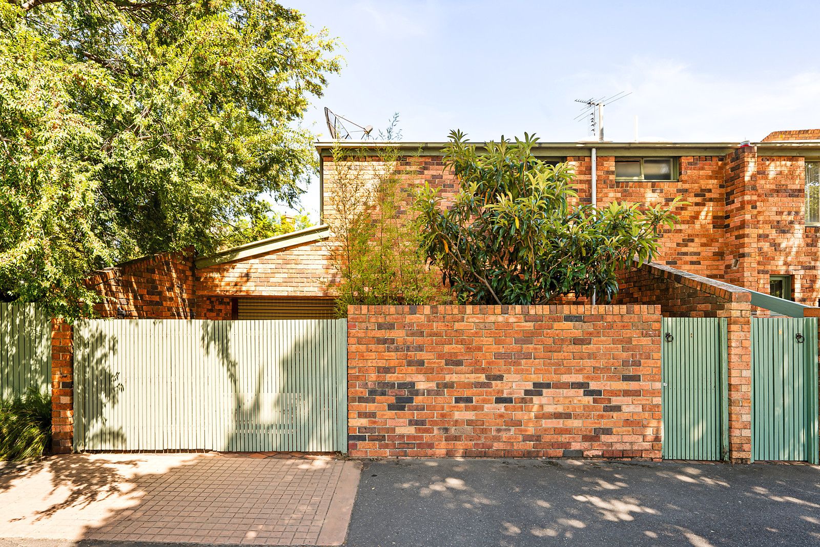 1/301-303 Flemington Road, North Melbourne VIC 3051, Image 0