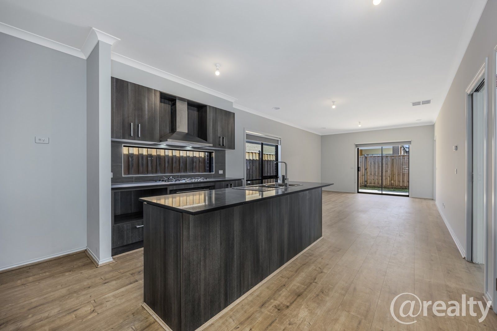 7 Whispering Way, Clyde North VIC 3978, Image 2