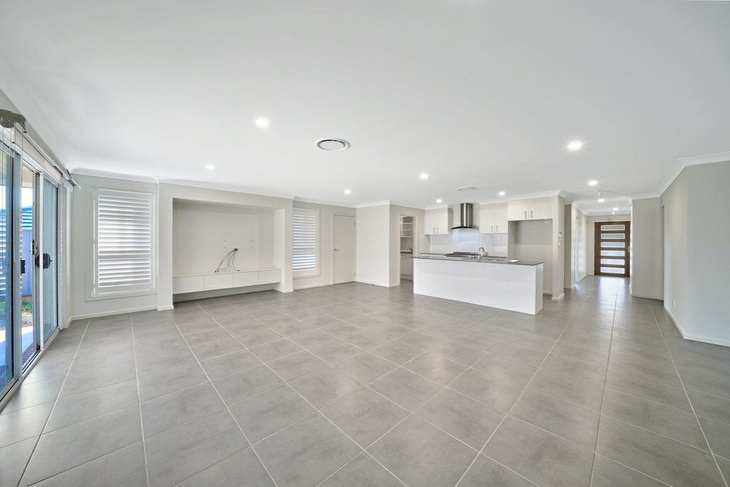 6 Waterworth Pl, St Helens Park NSW 2560, Image 1