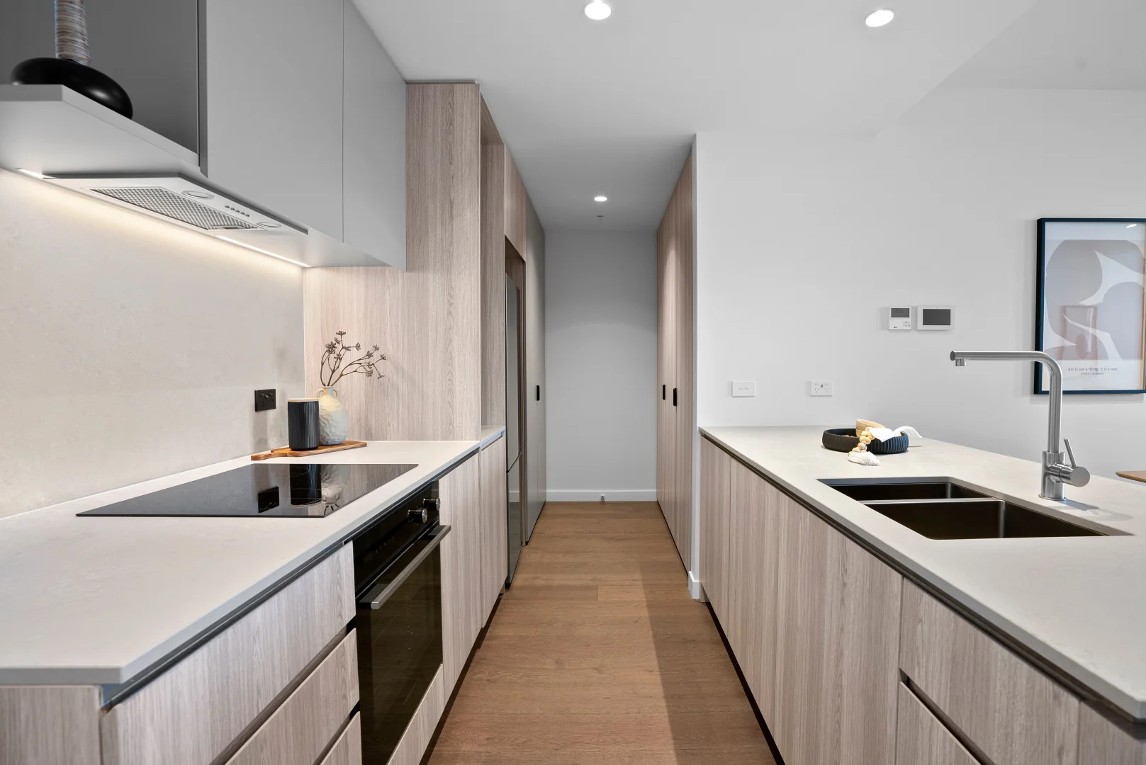 Additional image 4 of 2408/689 La Trobe Street, Docklands VIC 3008