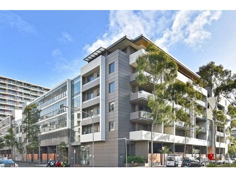2 bedrooms Apartment / Unit / Flat in 725/5 Defries Ave ZETLAND NSW, 2017