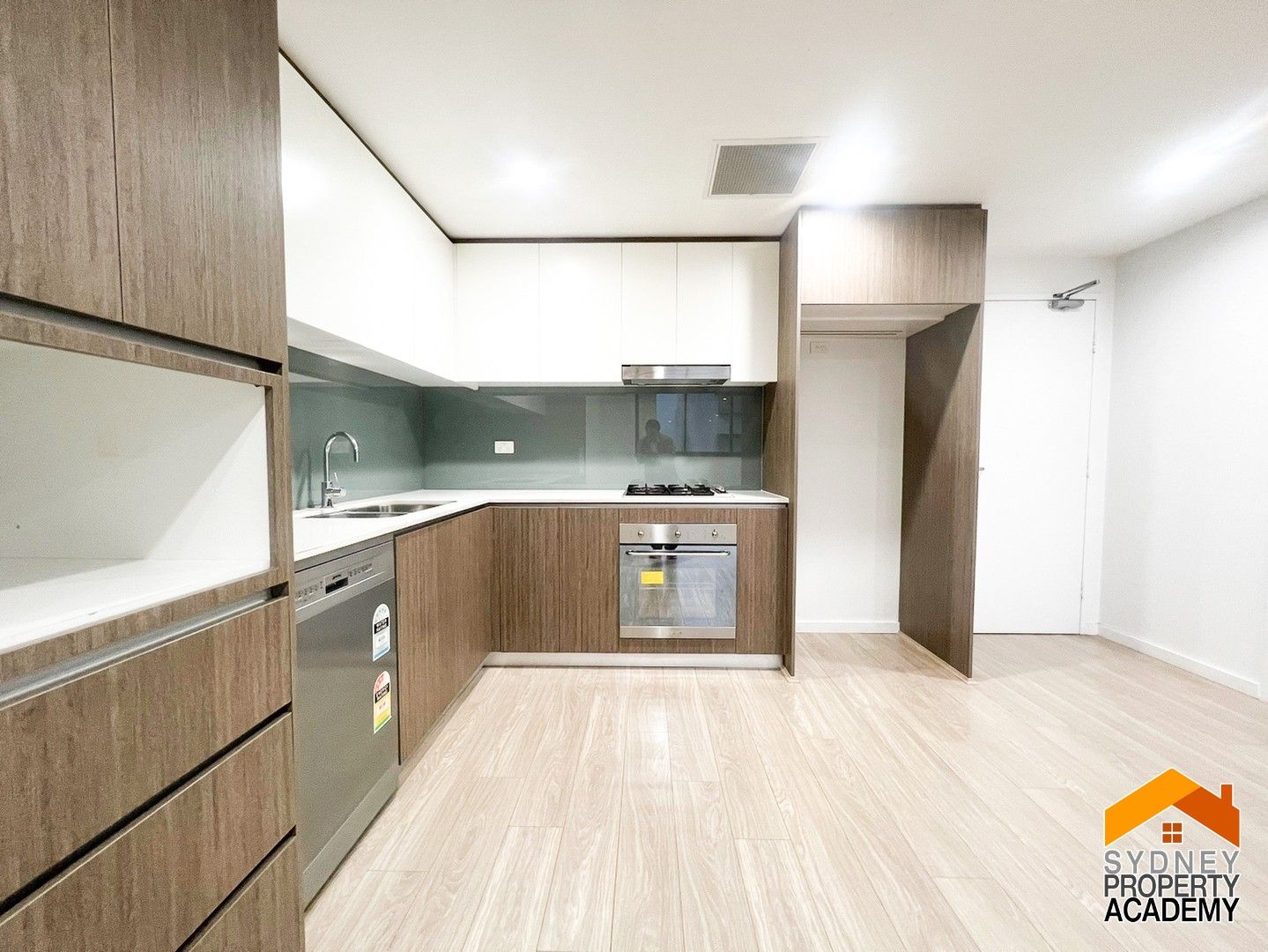 2 bedrooms Apartment / Unit / Flat in 41/172-176 Parramatta Road HOMEBUSH NSW, 2140
