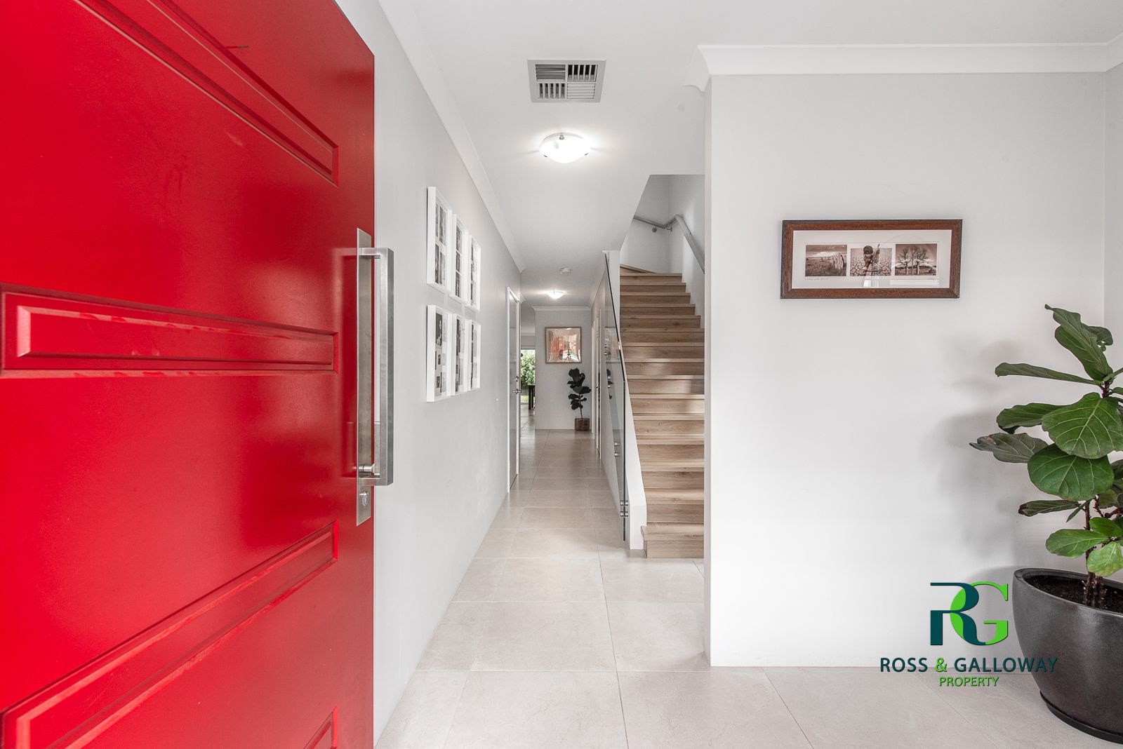 4 bedrooms House in 127c Stock Road ATTADALE WA, 6156