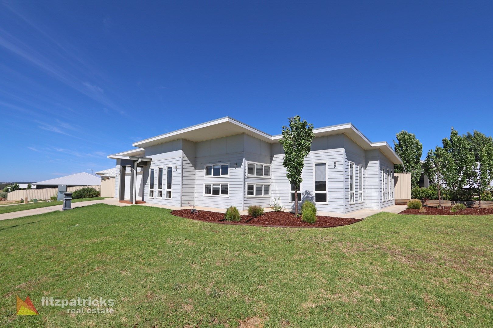 24 Ross Parkway, Gobbagombalin NSW 2650, Image 0