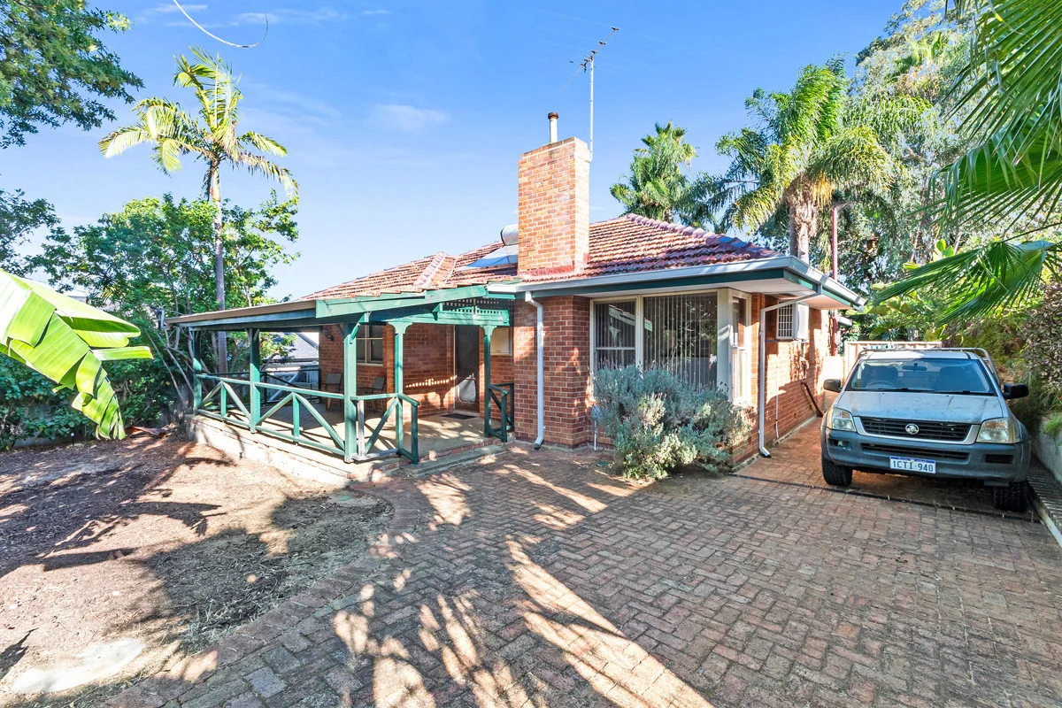 15 Dean Street, Karrinyup WA 6018