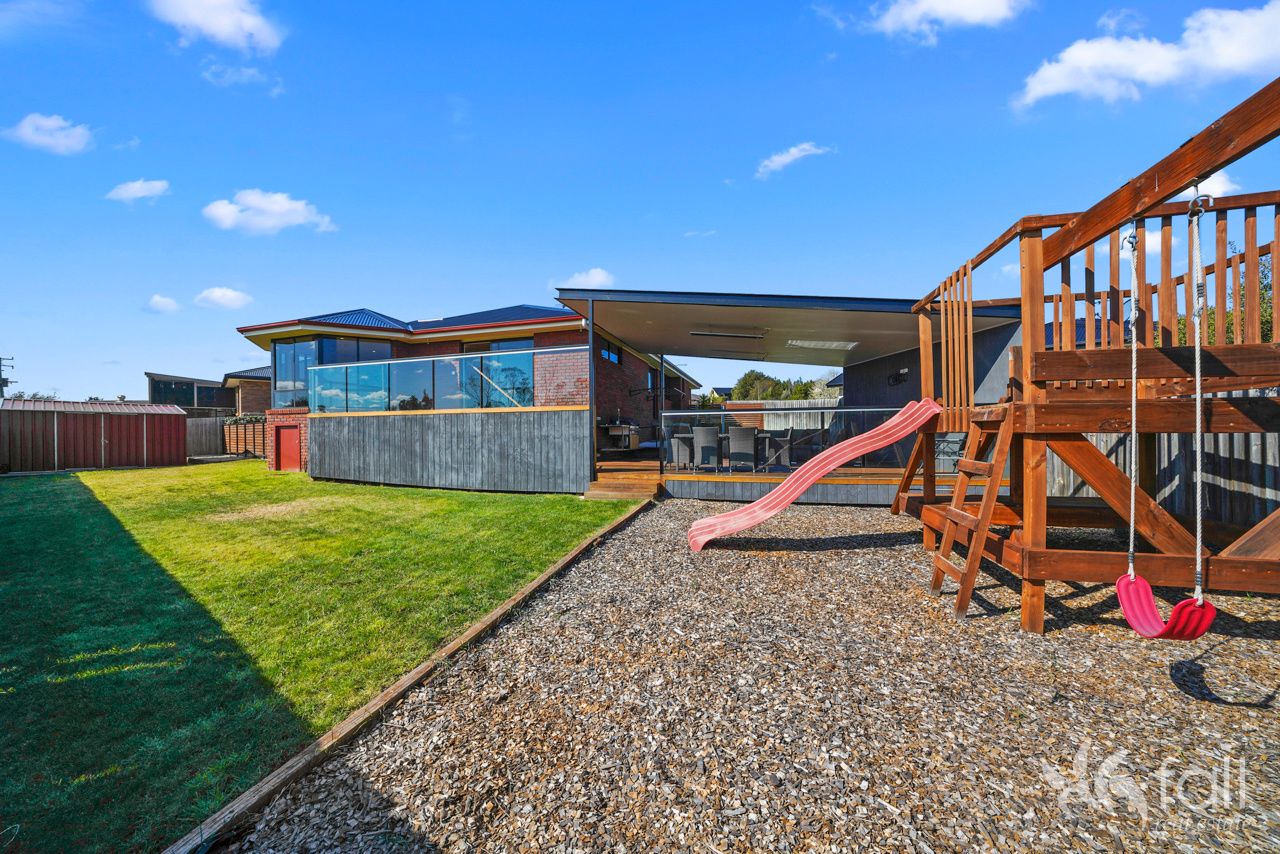 9 Callum Close, Midway Point TAS 7171, Image 0