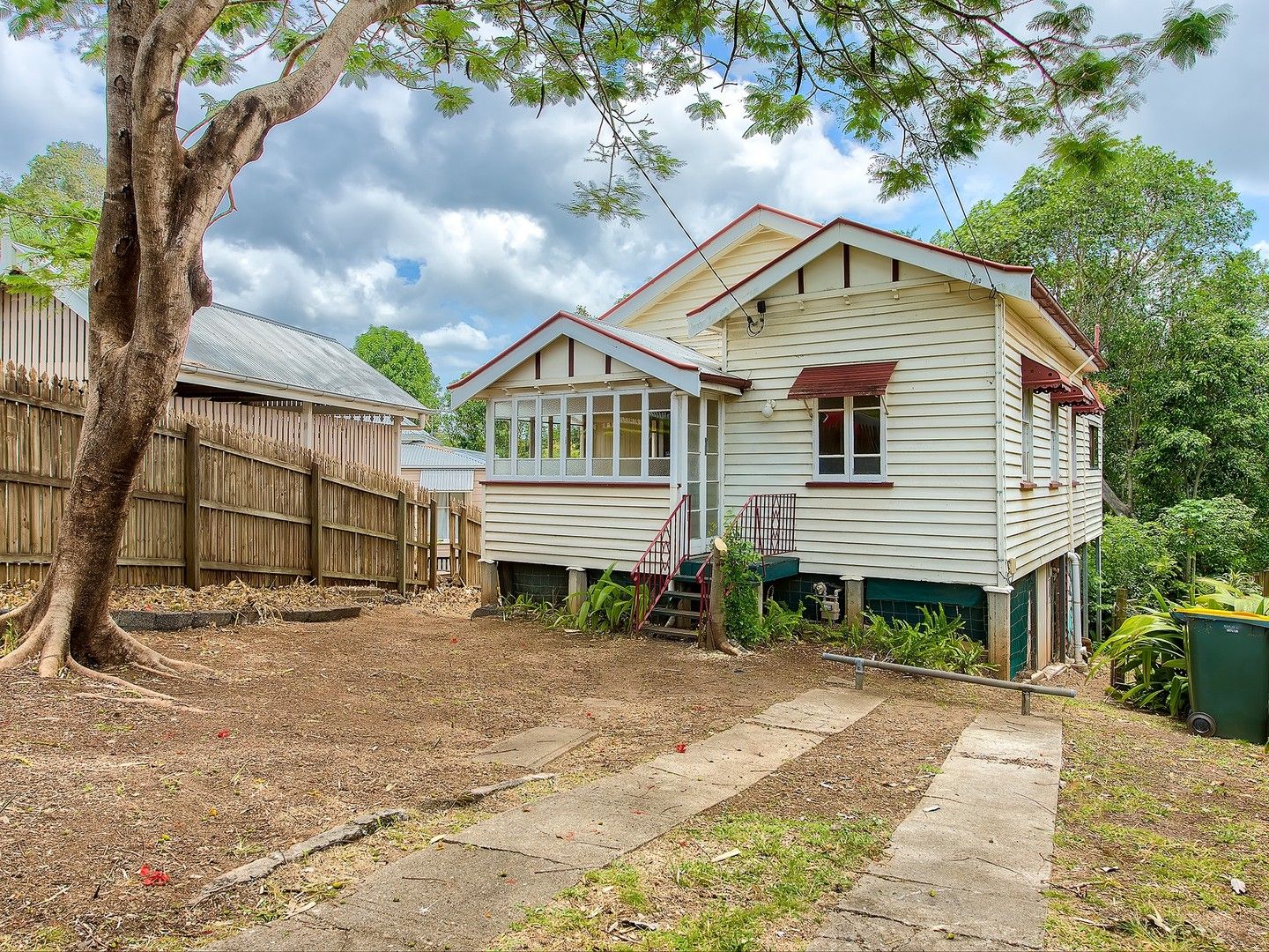 2 bedrooms House in 41 Lintern Street RED HILL QLD, 4059