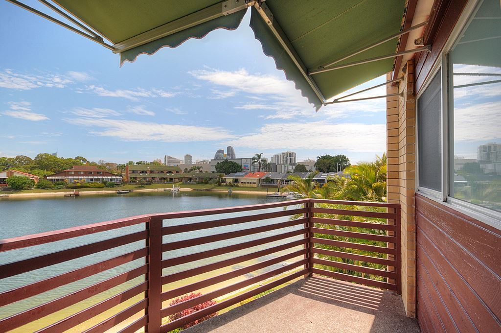 1/22 Aquila Court, Mermaid Waters QLD 4218, Image 2