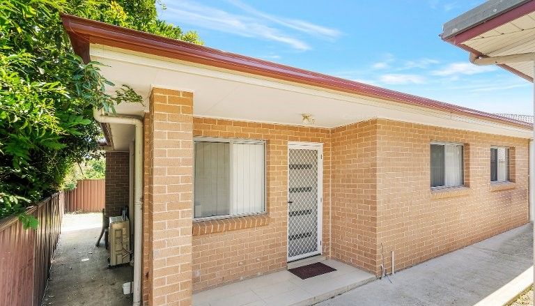 2 bedrooms House in 6a Siandra Ave FAIRFIELD NSW, 2165