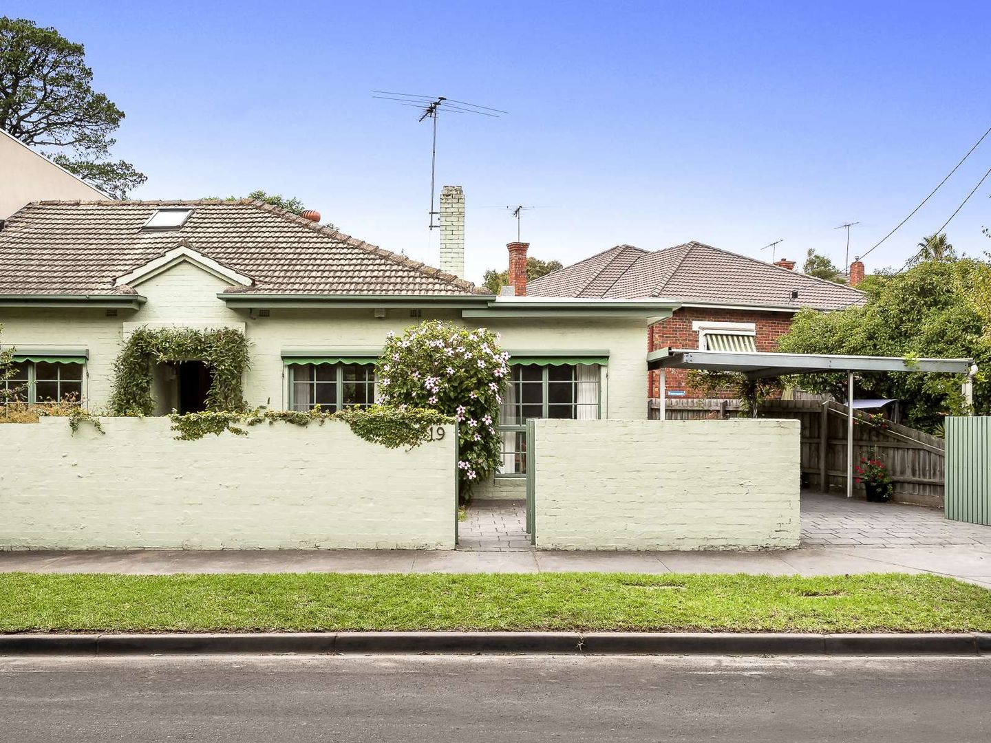 19 Sinclair Avenue, Glen Iris Property History & Address Research