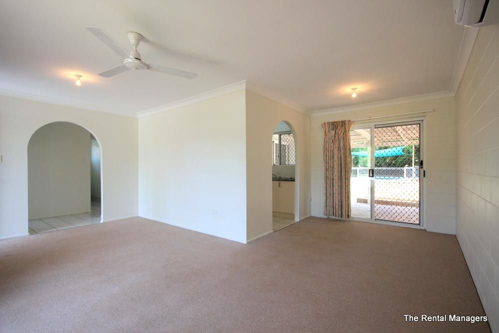 24 Mostyn Crescent, Bushland Beach QLD 4818, Image 2