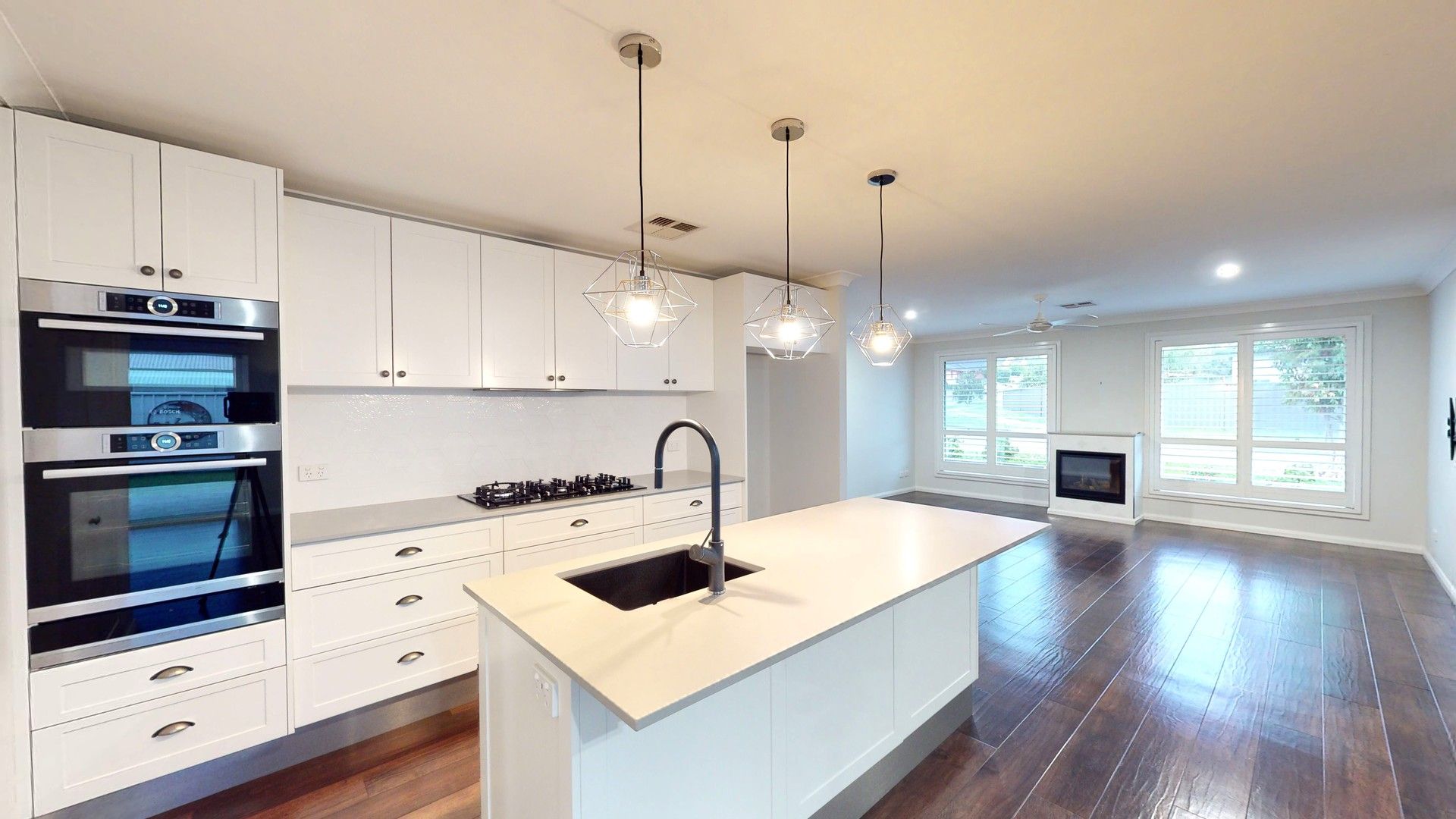 2 bedrooms House in 2 Santa Fe Close CAMERON PARK NSW, 2285