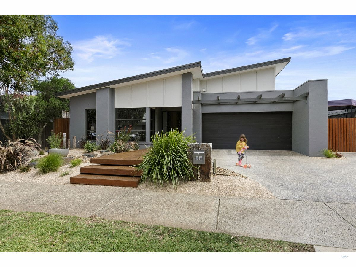 14 Ballyliffen Crescent, Torquay VIC 3228, Image 2