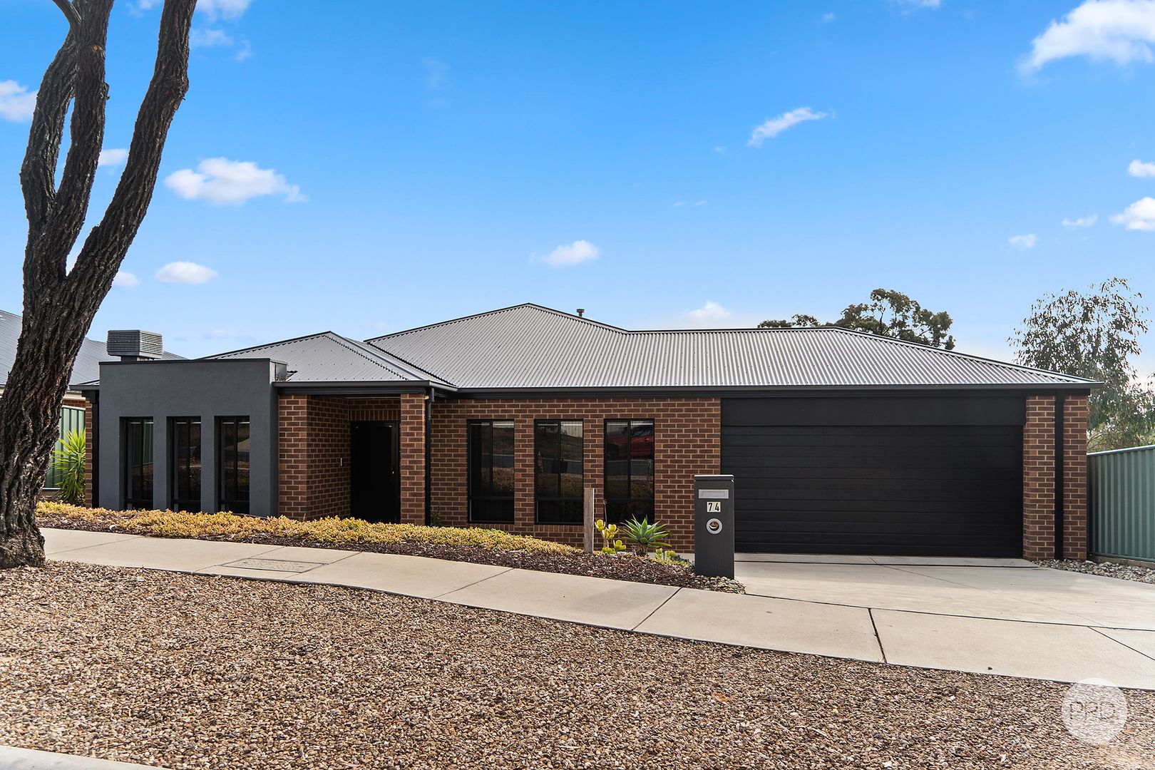 3 bedrooms House in 74 Queen street KANGAROO FLAT VIC, 3555