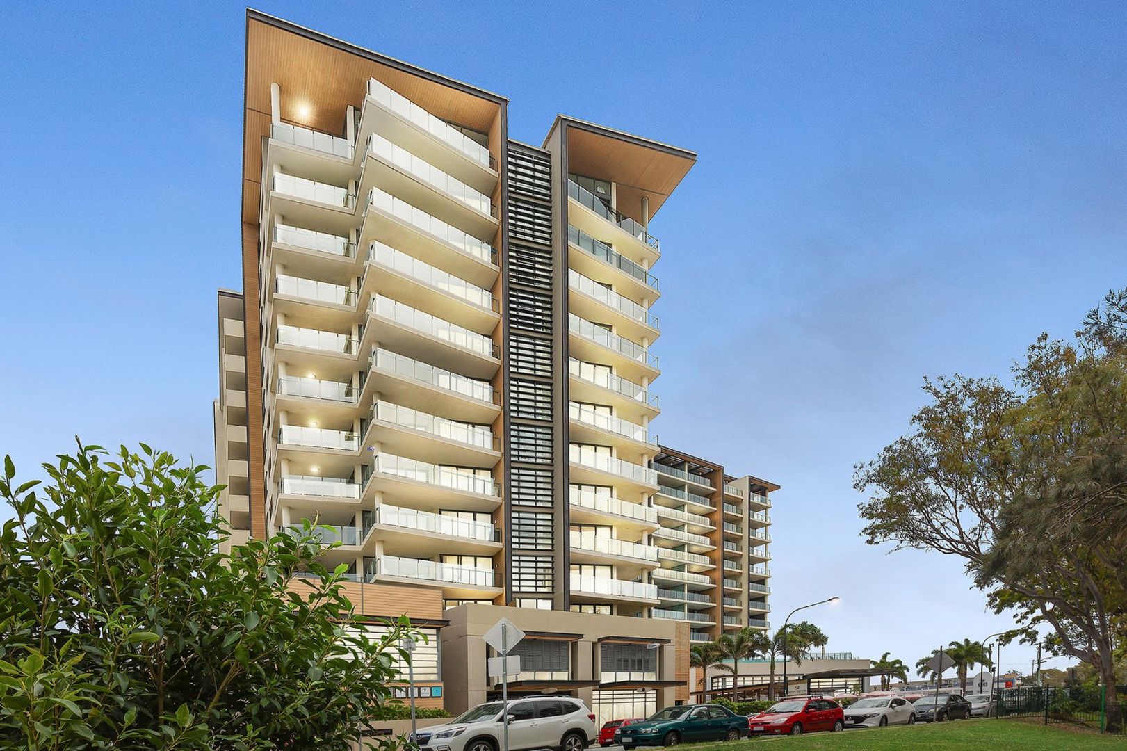 402/99 Marine Parade, Redcliffe QLD 4020, Image 2