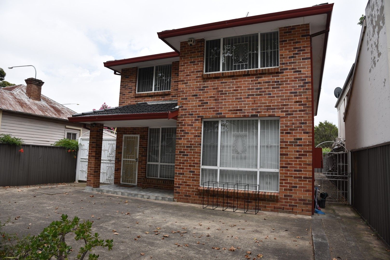 6 bedrooms House in 38 Barbara Street FAIRFIELD NSW, 2165