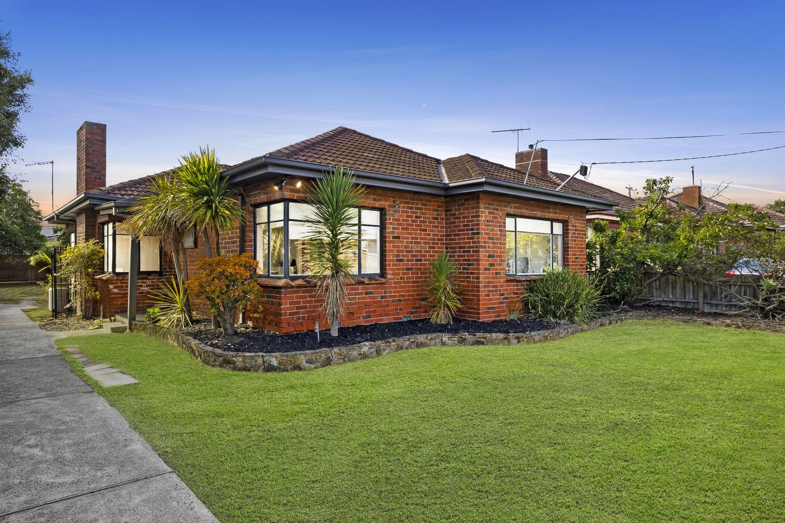 3 bedrooms House in 278 Warrigal Road OAKLEIGH SOUTH VIC, 3167