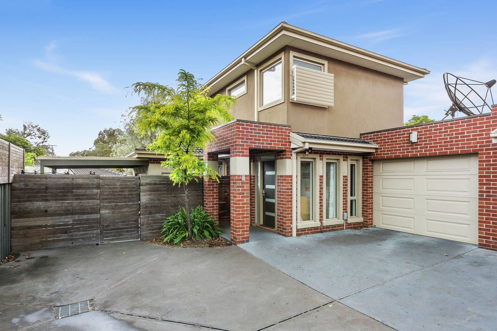 2/126 Springfield Road, Blackburn VIC 3130, Image 1