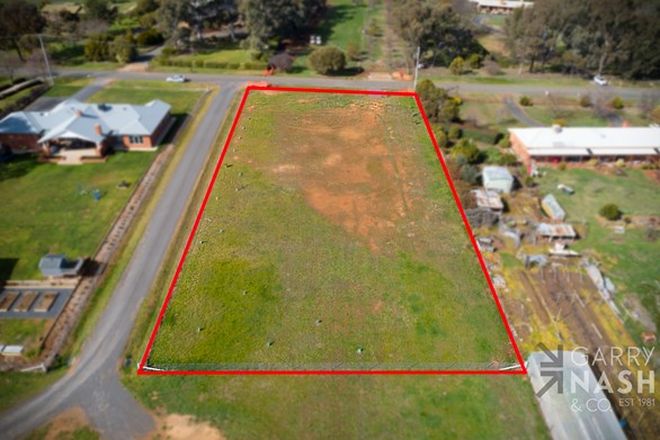 Picture of 35 Usshers Drive, WALDARA VIC 3678