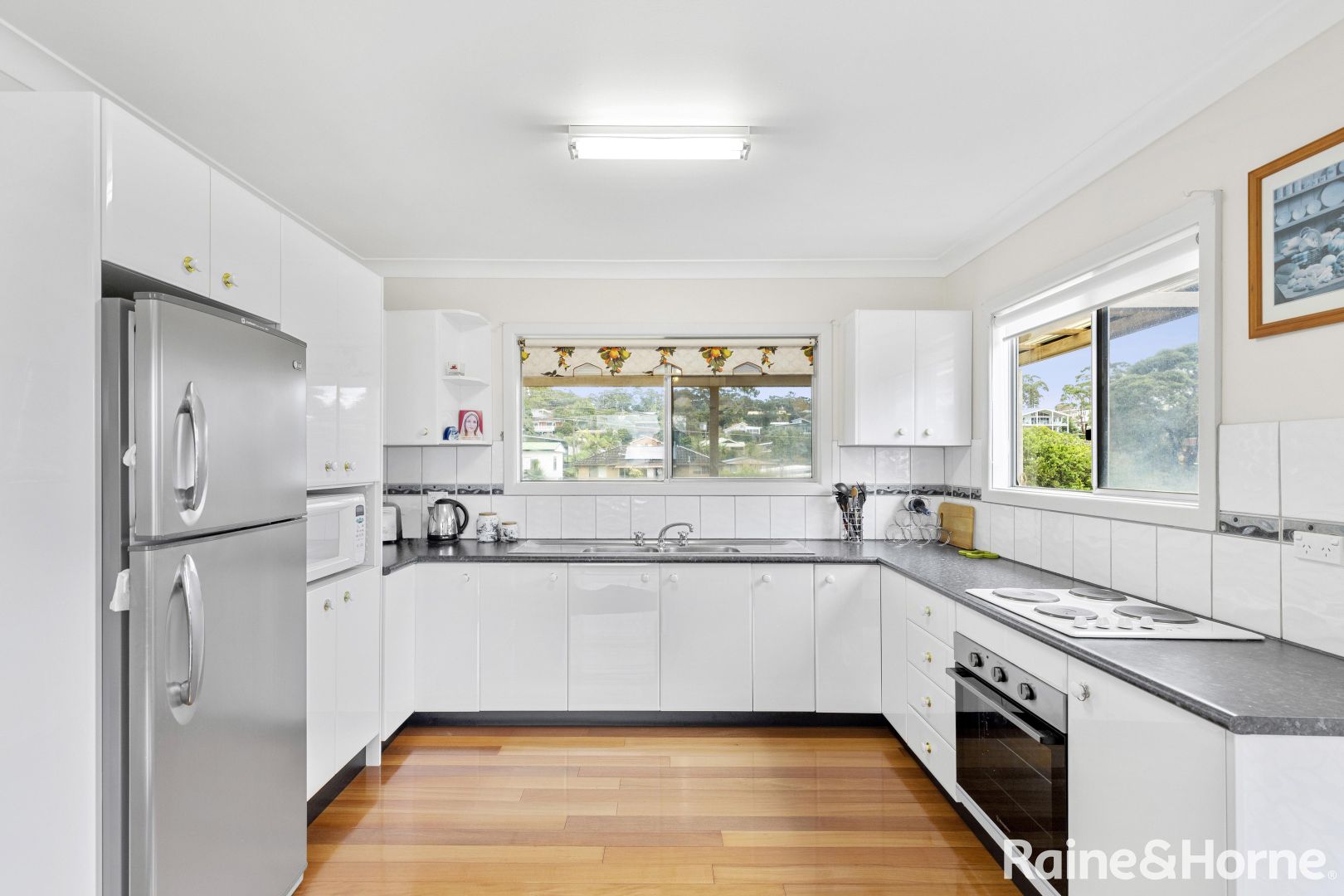 39 Lockhart Avenue, Mollymook Beach NSW 2539, Image 2