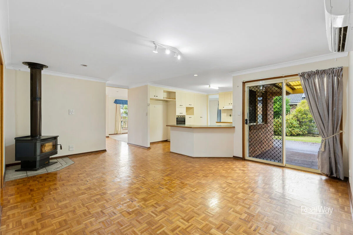 Additional image 5 of 4 Emerald Court, Middle Ridge QLD 4350