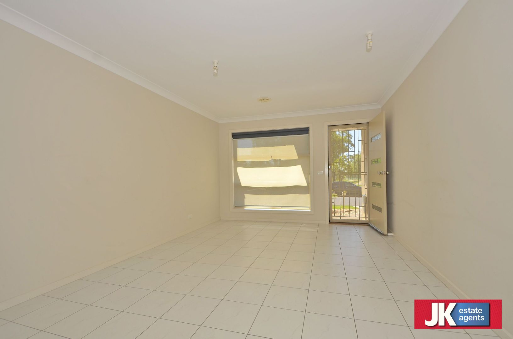 2/2A Flinders Crescent, Wyndham Vale VIC 3024, Image 1