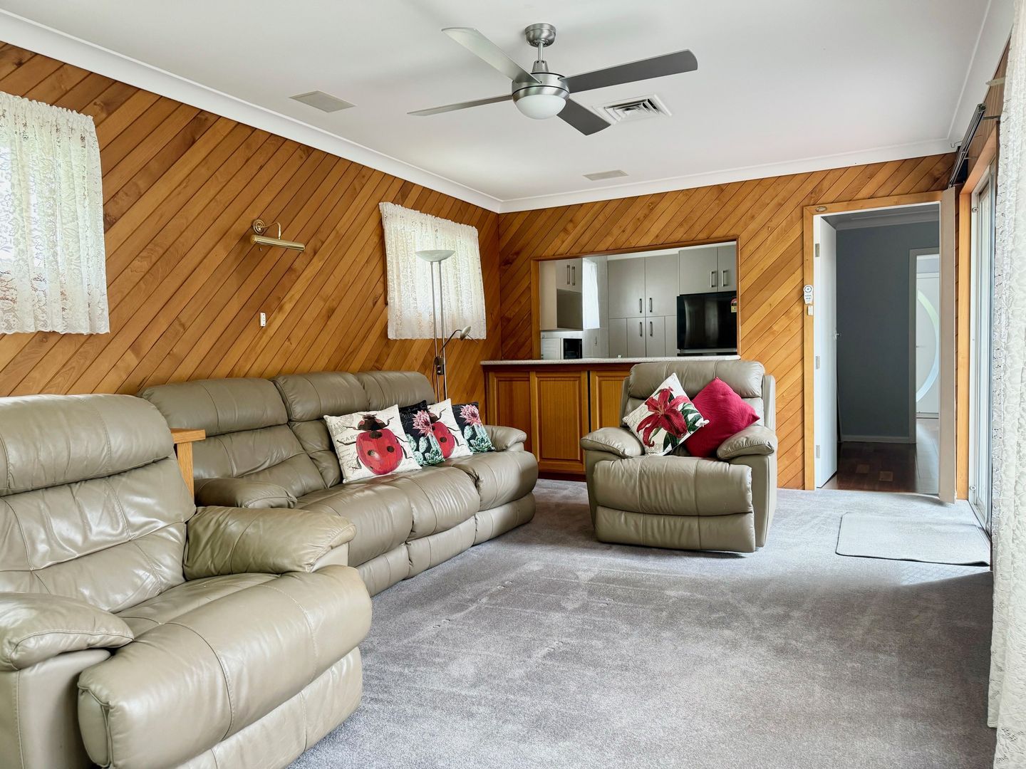 108 Kaloona Avenue, Mount Keira NSW 2500 House For Rent 690 Domain