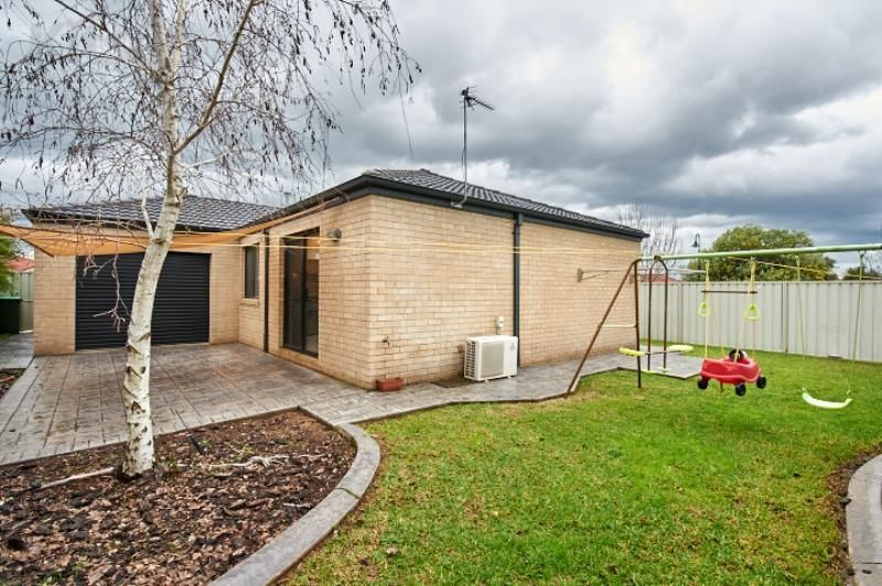 2-23 Walla Place, Glenfield Park NSW 2650, Image 1
