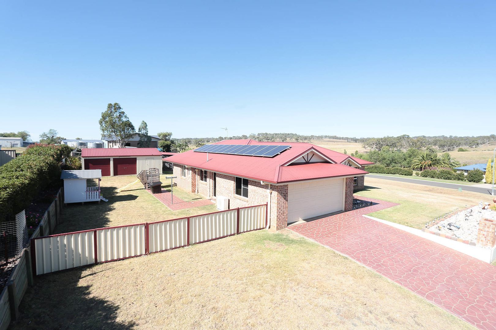 37 Phipps Drive, Meringandan West QLD 4352, Image 1