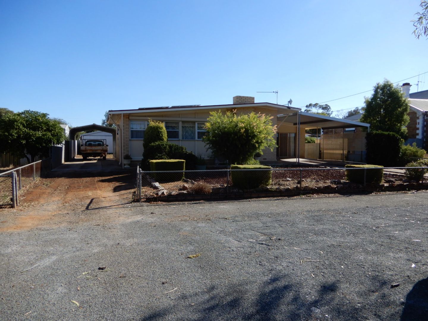 16 Cross St, Gladstone SA 5473, Image 2