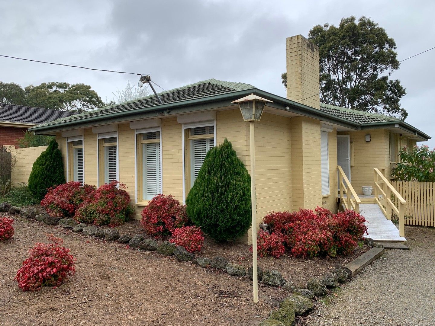 3 bedrooms House in 5 Phipps Avenueb BORONIA VIC, 3155